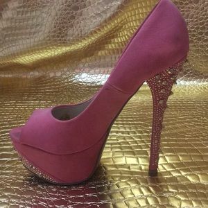 Shoedazzle Pink Studded Pumps